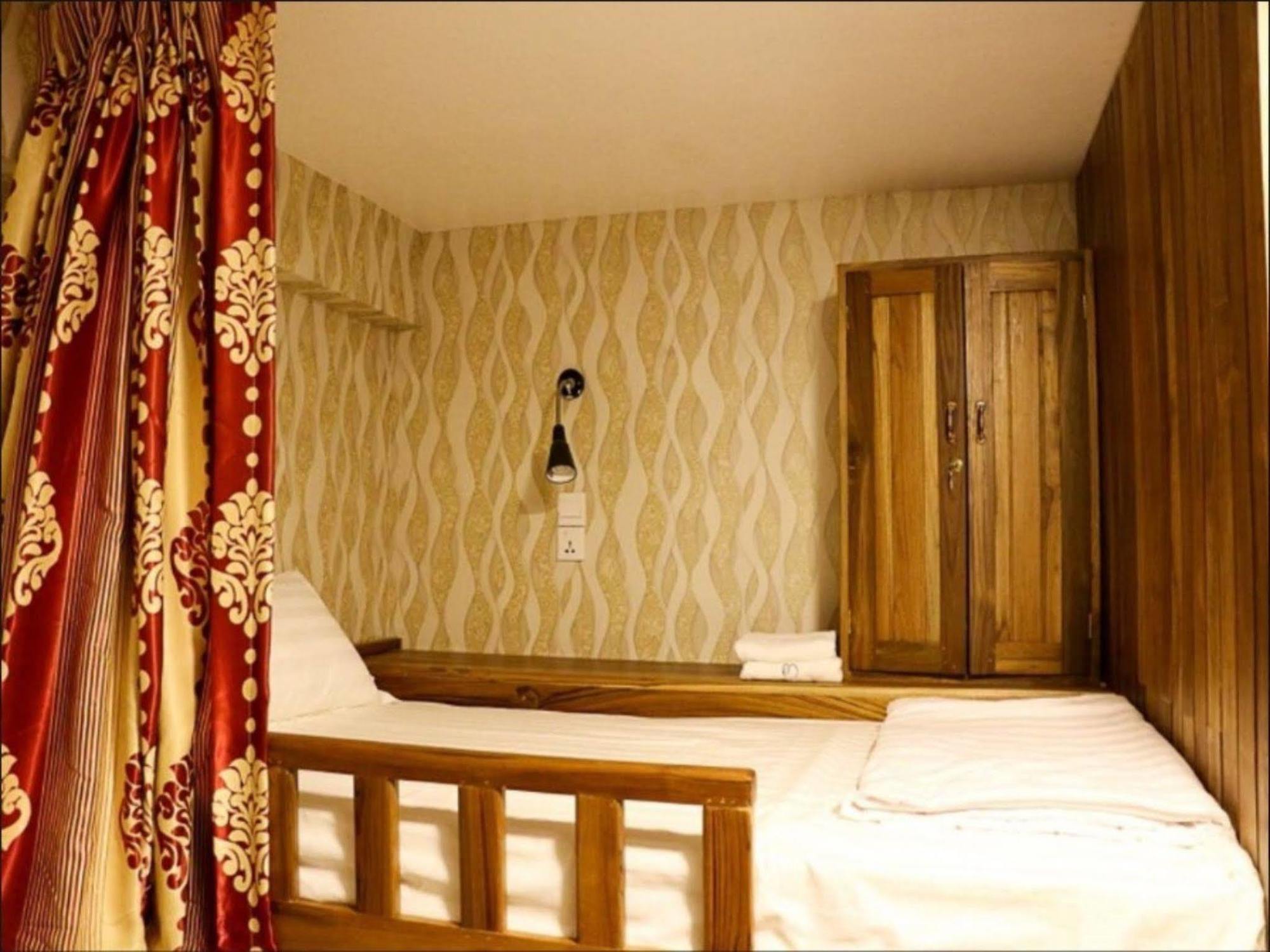 Wayfarer'S Rest Hotel Yangon Exterior photo